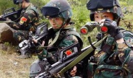 《女兵突击》在线观看,热血青春，铁血铸就的女兵传奇