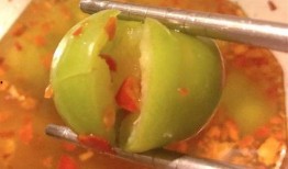 网红吃白瓜酸,酸爽滋味引网友热议