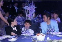 圈内爆料俩男星恋情,两大男星隐秘恋情曝光