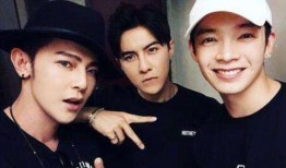 圈内爆料俩男星恋情,两大男星隐秘恋情曝光